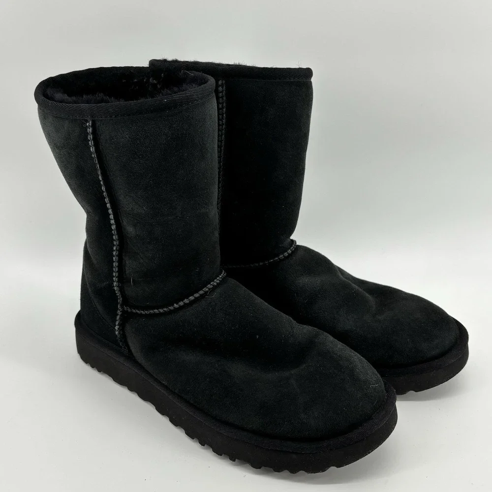 Ugg Women's Size 9 Classic Short II 1016223 Suede Sheepskin Boots UK7.5 EU40